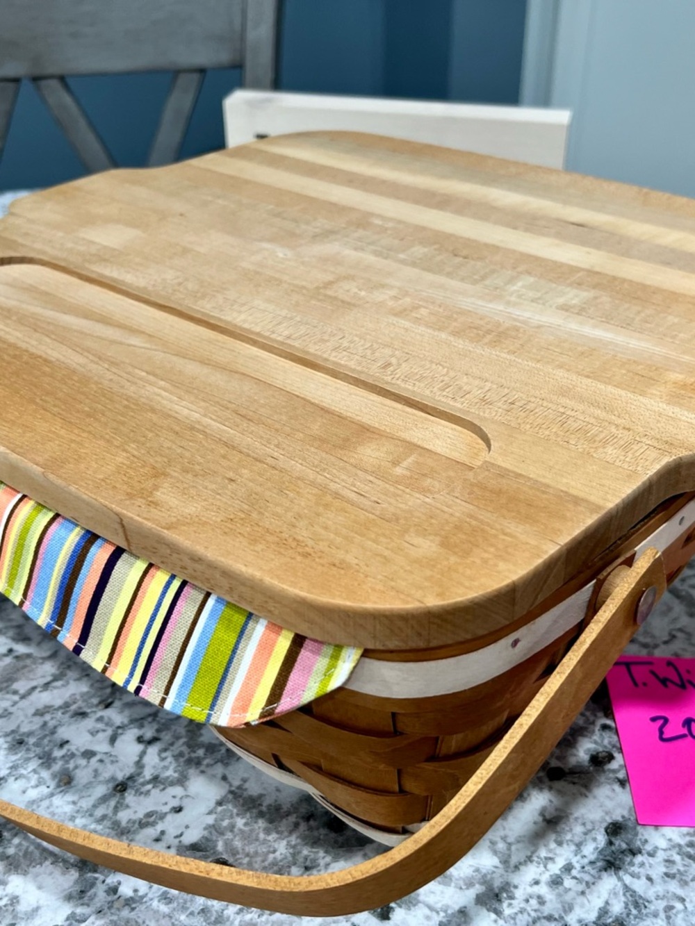 Longaberger 2010 Gourmet with Butcher Block lid - Picture 9 of 10